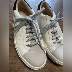 Sole society Terlana tie up sneaker